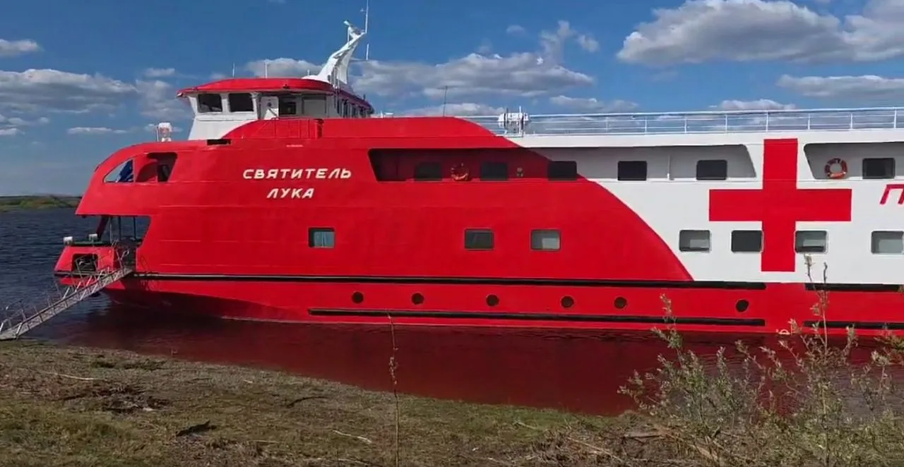 🛳«Святитель Лука» принял своих первых пациентов в труднодоступных поселках Югры

Почти 600 жителей 