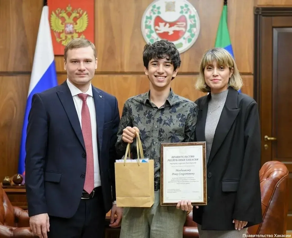 👏 Юный музыкант из Хакасии вышел в финал чемпионата «ArtMasters»

15-летний абаканец Рем Магдаласов