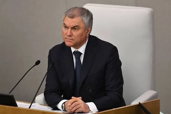 Вячеслав Володин заявил, что настоящая оппозиция — та, что сидит в парламенте, а не та, что сбежала.