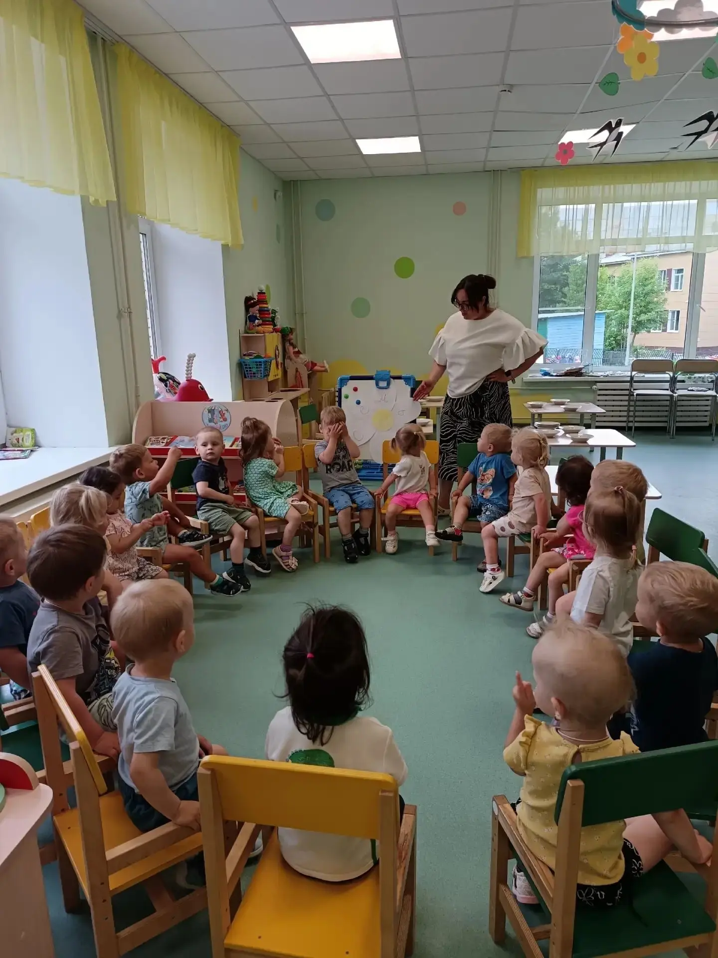 💐 Наши самые маленькие воспитанники поздравляют всех с Днём семьи, любви и верности! 💐

Семья — эт