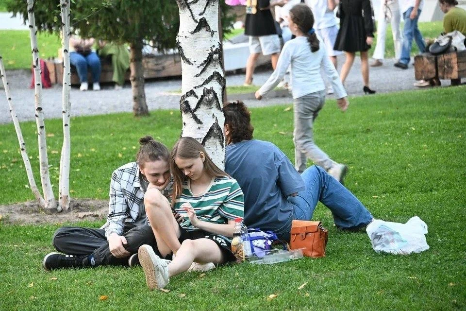 🤬 Мошенники расклеивают QR-коды на якобы бесплатный Wi-Fi в парках и у веранд

С наступлением теп