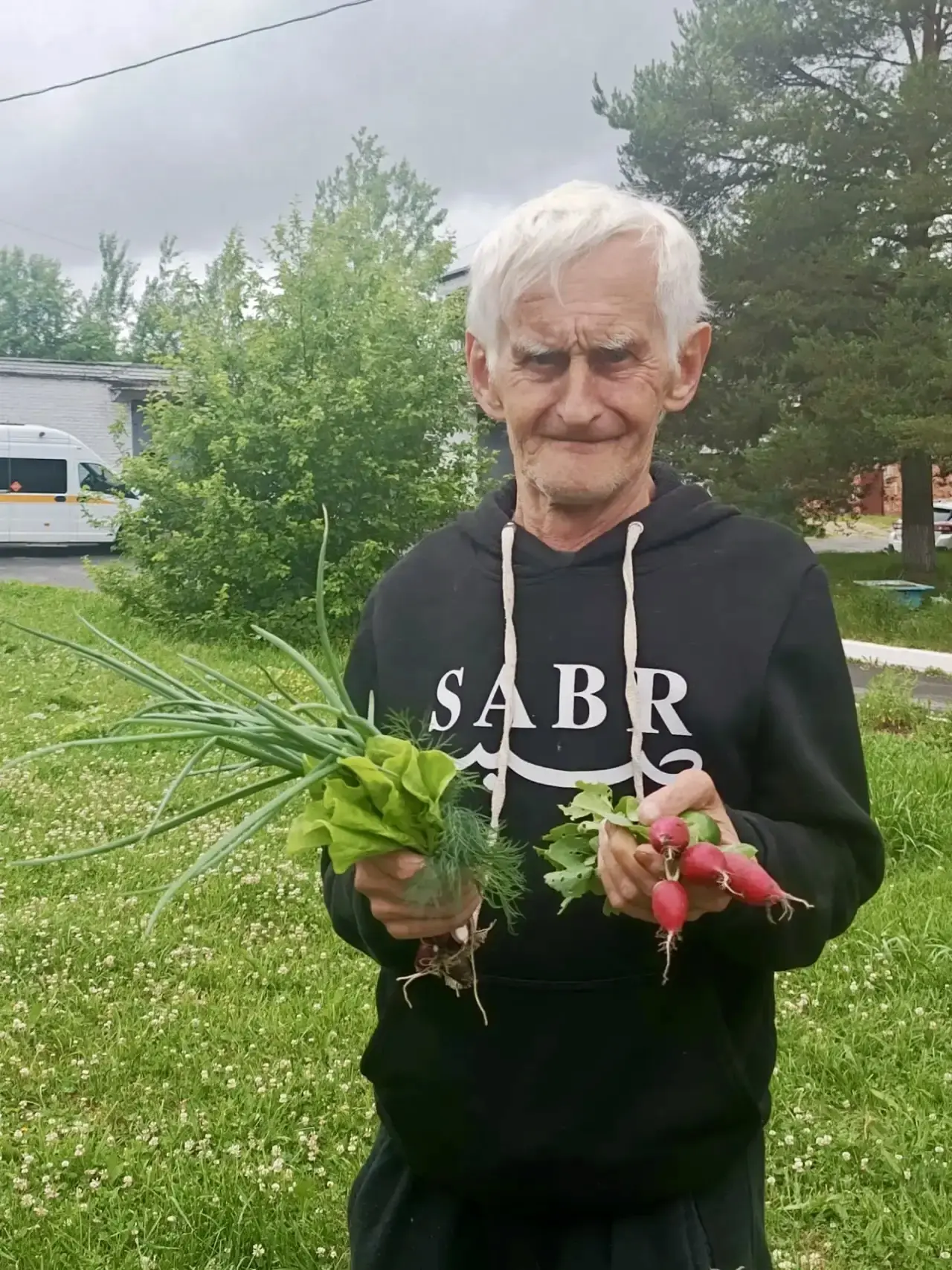 #НекогдаСкучать

У нас каждый день разный: кто‑то работает на приусадебном участке, а кто‑то трениру
