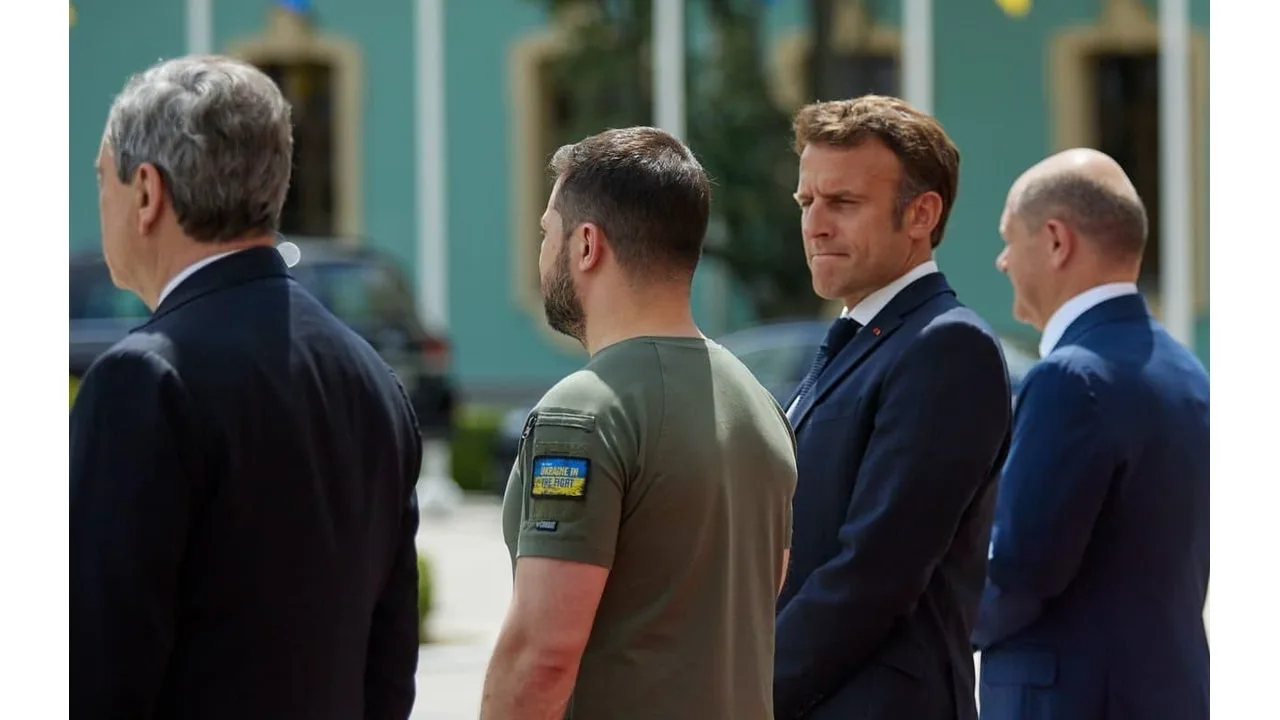 Шольца напоили вином, чтобы он согласился на вступление Украины в ЕС.