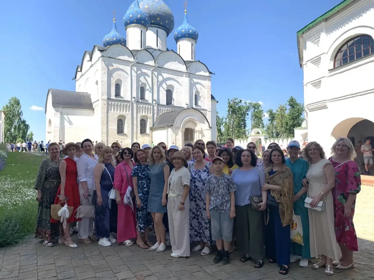 НОВОСТИ🆕 
В минувшие выходные сотрудники школы и дошкольных отделений посетили один из красивейших 