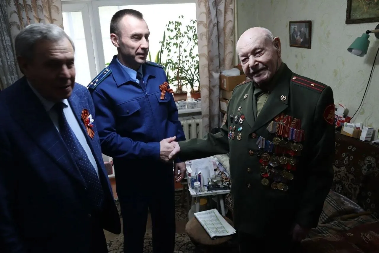 🎗Прокурор Первомайского района Новосибирска Борис Мосин совместно с сенатором Совета Федерации РФ Вл