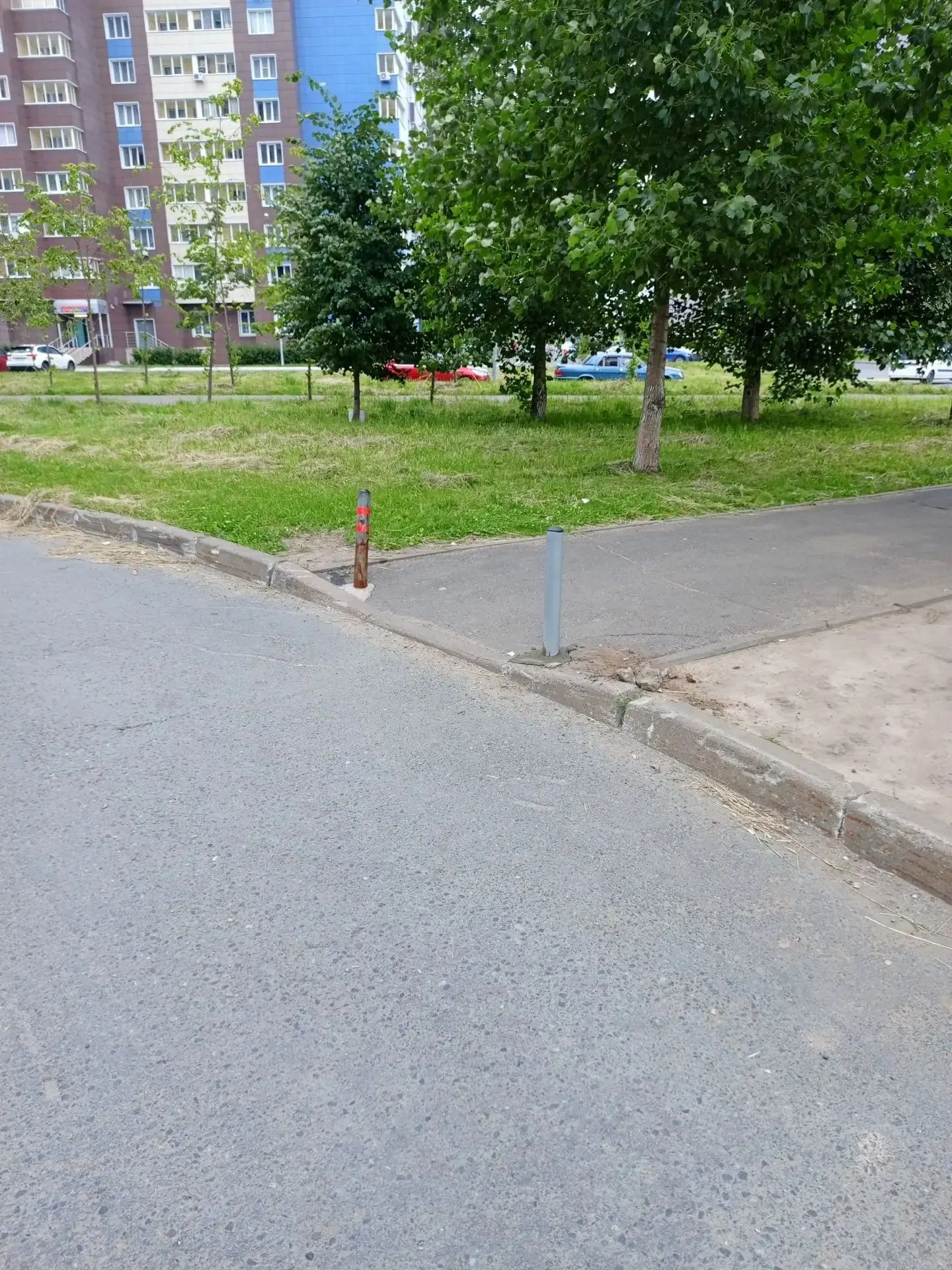 🌿 Рабочие моменты 🌿

В г. Казань произведены восстановительные работы на придомовой территории ул.