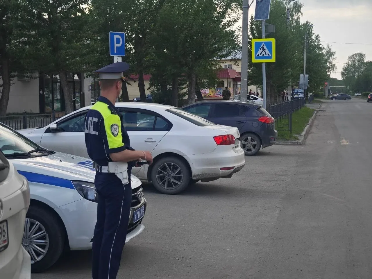 ГОСАВТОИНСПЕКЦИЯ ТАВДЫ ПРОВЕРИЛА СОСТОЯНИЕ ДОРОГ У ШКОЛ И ДЕТСКИХ САДОВ ПЕРЕД НАЧАЛОМ У...
