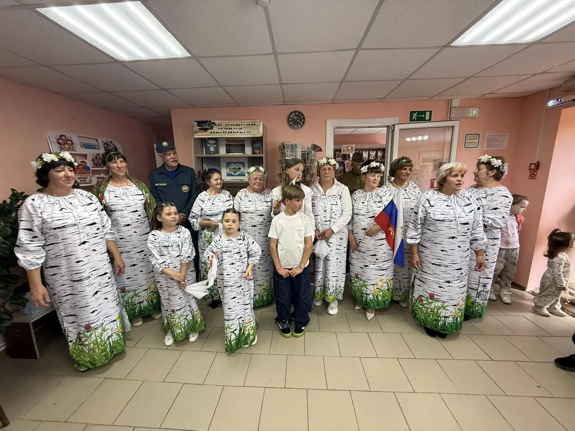 В преддверии дня памяти и скорби творческая группа д. Палкино «Берёзонька» выехала в соседний посёло