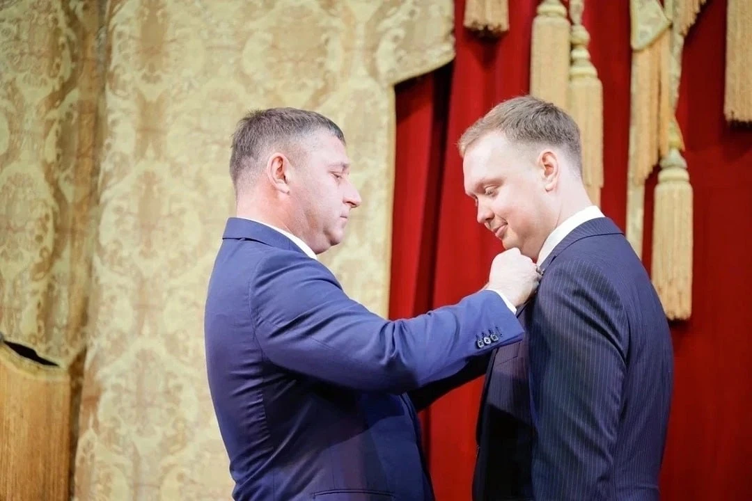 Губкинские педагоги отмечены высокими наградами за профессиональные заслуги