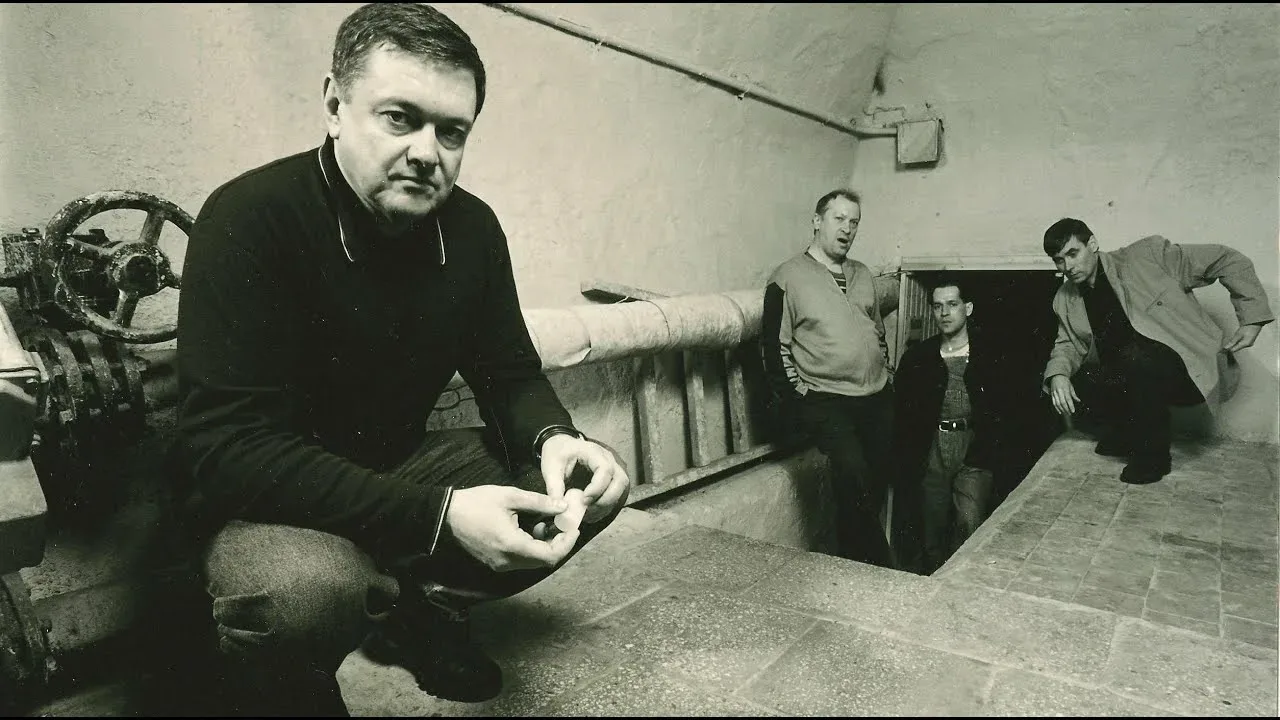 Группу "ДК" основал в 1980 году Сергей Жариков — человек с дипломом прикладного математ...