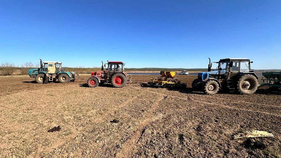 🌾 Весенне-полевые работы в Якутии идут полным ходом🚜 

По состоянию на 8 июня в большинстве улусов
