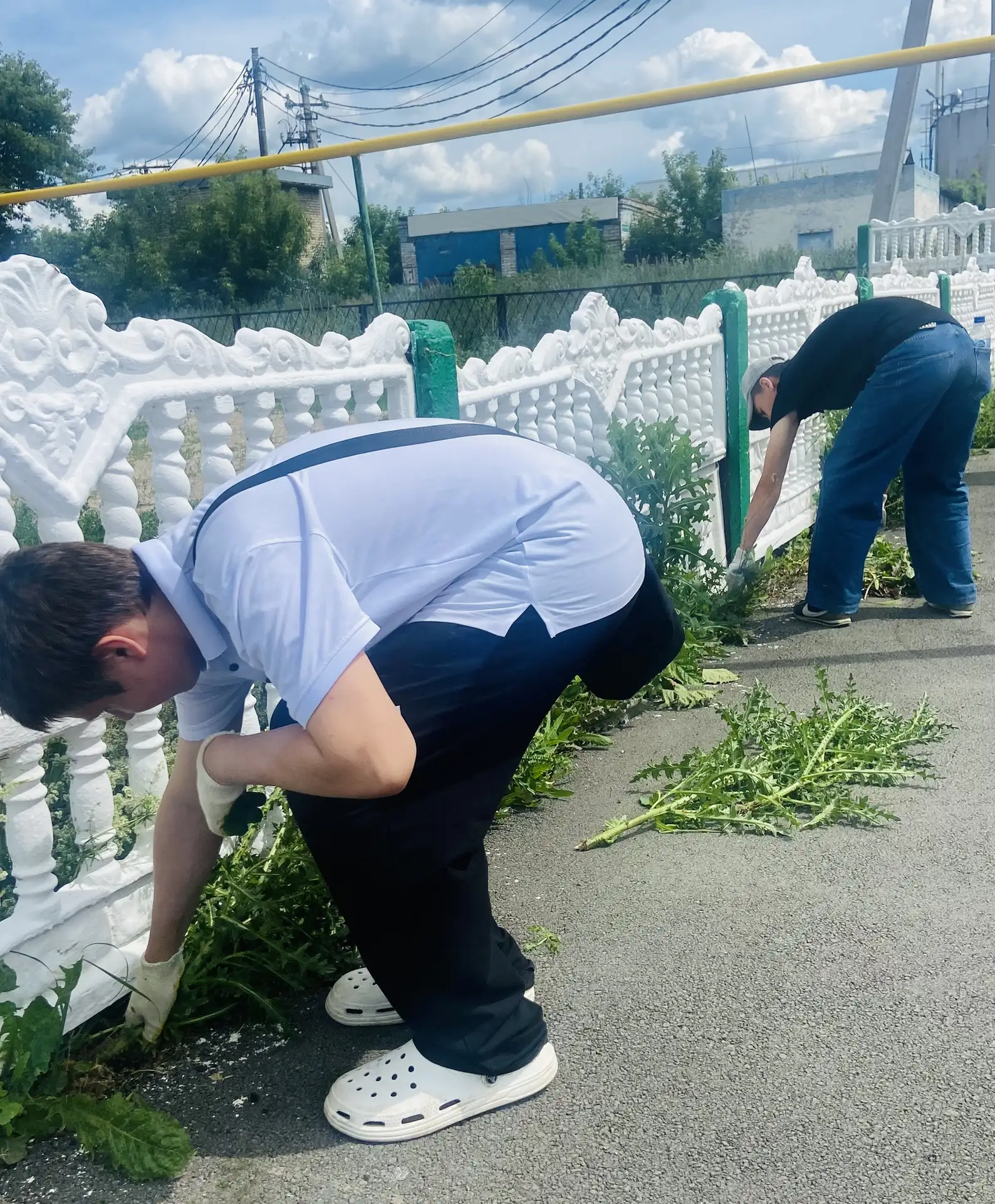 #МЦ2 принял участие в  эко-акции по благоустройству территории памятника «Сынам и дочер...