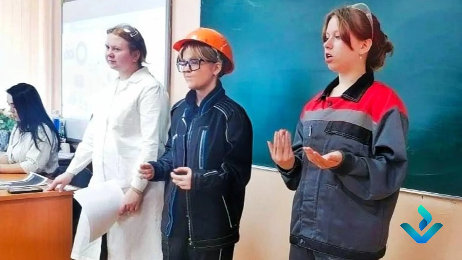 🎓 Студенты нашего колледжа на «Классной встрече»  Наши активисты провели «Классную встречу» с будущи