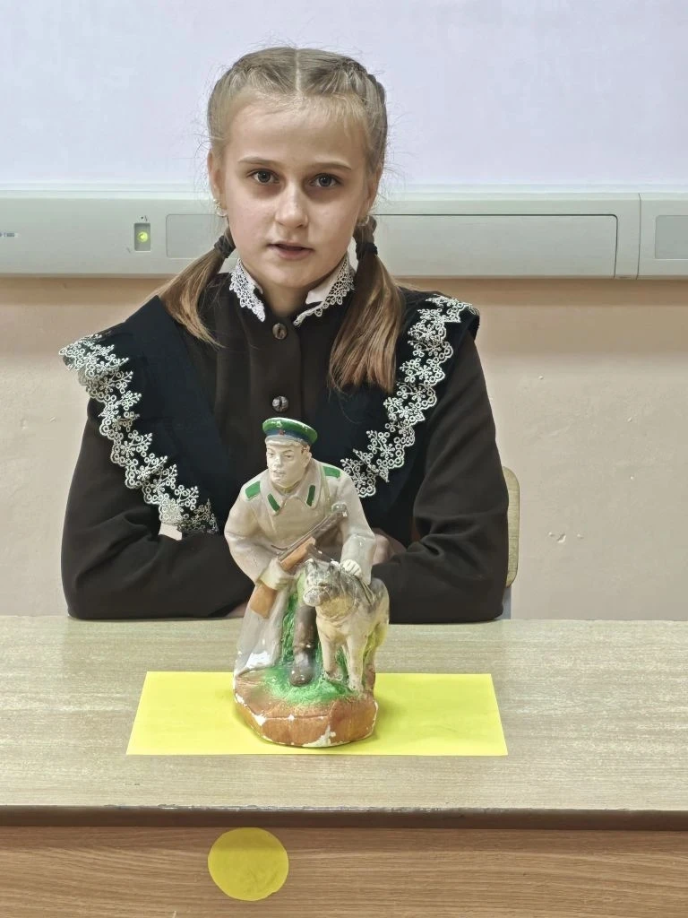 ✅ Семейные реликвии   Старинные вещи  Минувших эпох Как дороги сердцу  Семейных родов! В них связь п