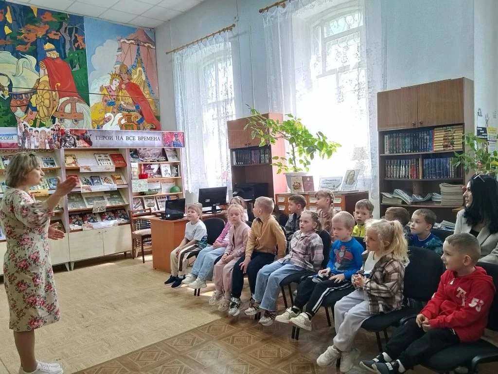 Отряд юных волонтеров "Теплые ладошки" МБДОУ №1 посетил Детскую библиотеку станицы Ново...