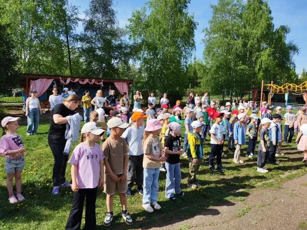 В  рамках Международного дня семей в нашем детском саду «Радуга» прошло яркое и полезно...