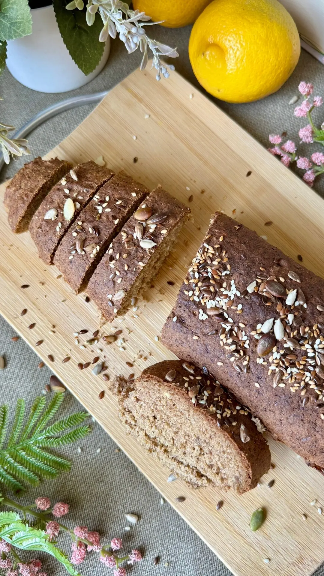 БЕЗГЛЮТЕНОВЫЙ ПП-БАТОН🥖

Делюсь рецептом вкусного батона, прекрасно подходит для бутербродов, обяза