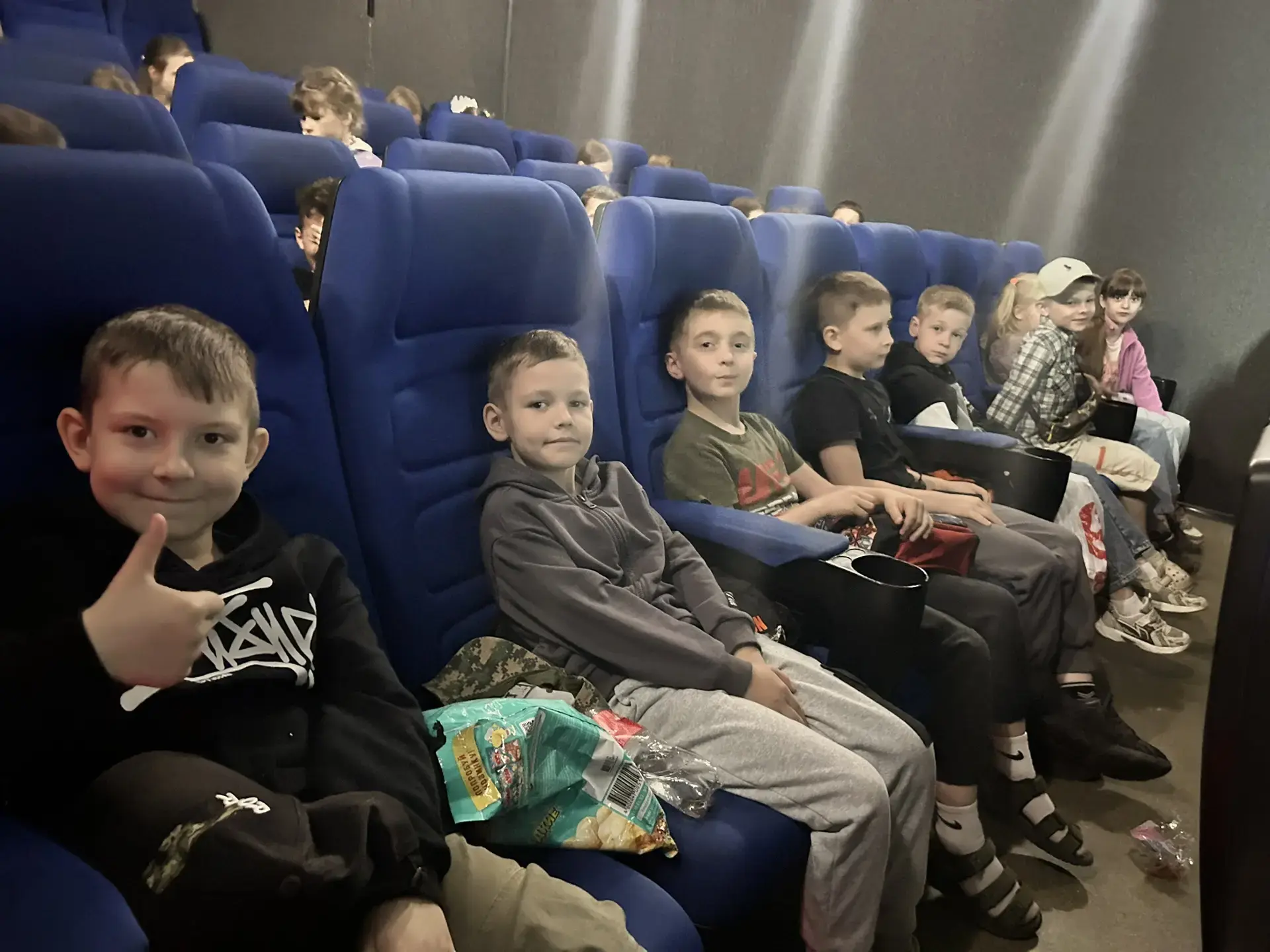 Поход в кинотеатр «Современник» на мультфильм «Лео и Тиг. Дорога на Байкал»