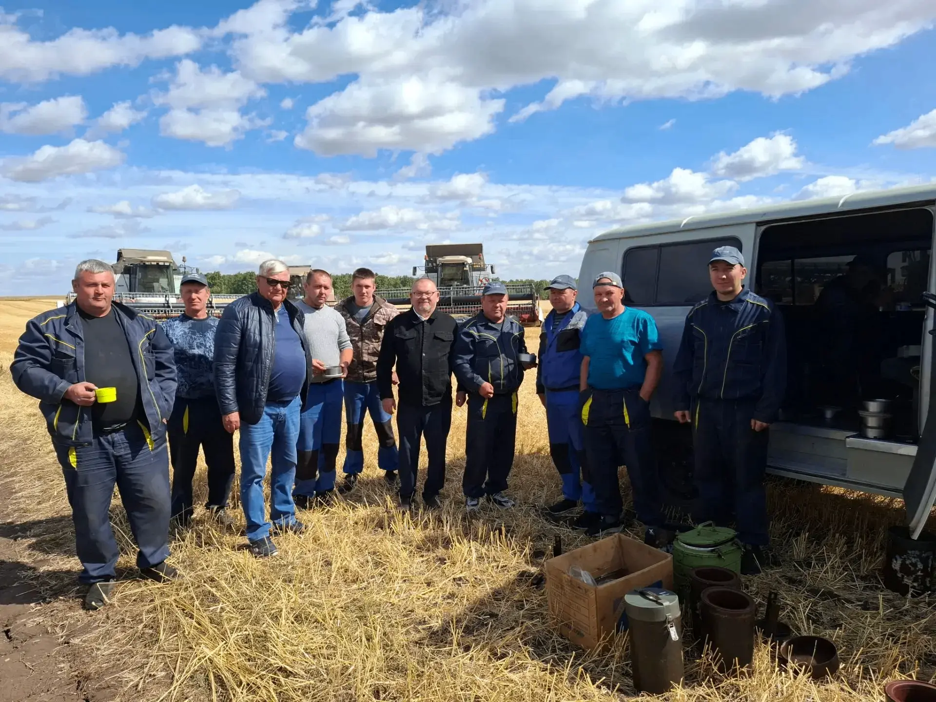 Глава Карталинского округа Анатолий Вдовин проинспектировал ход уборочной кампании