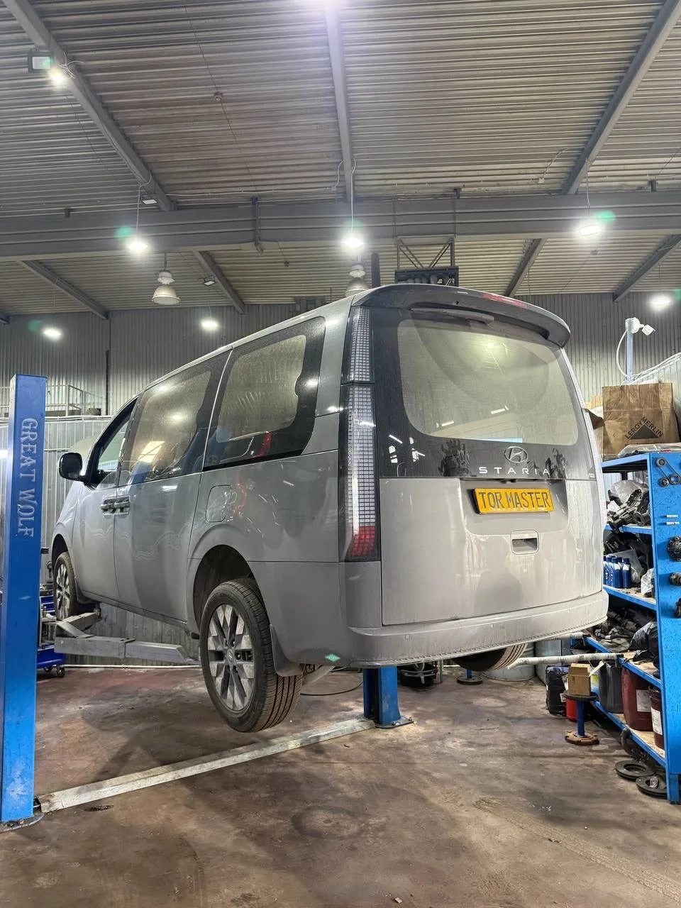 🔧 Hyundai Staria