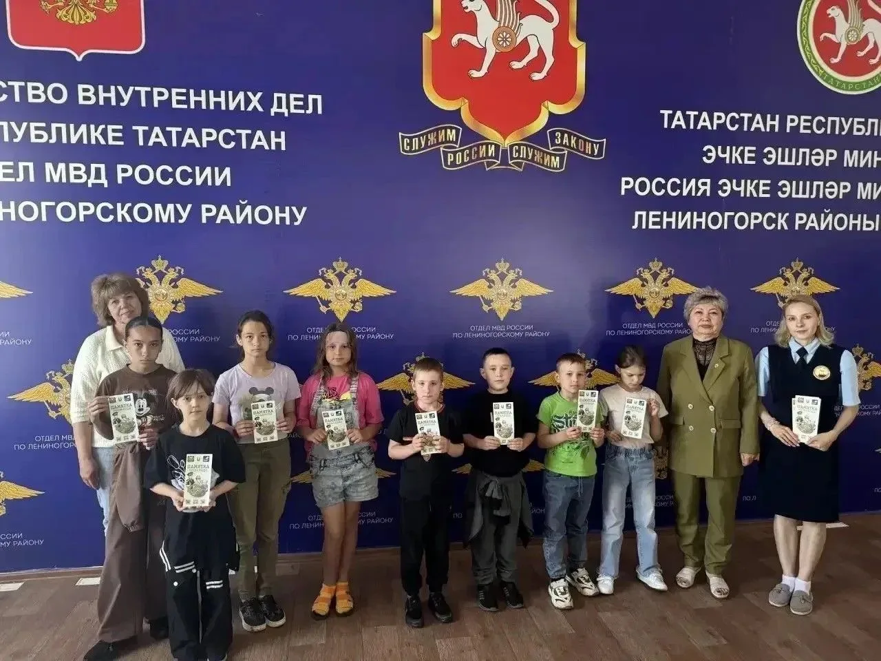🏢 Ученики МБОУ «Подлесная ООШ», отдыхающие в летнем лагере побывали на экскурсии в ОМВД России по Л