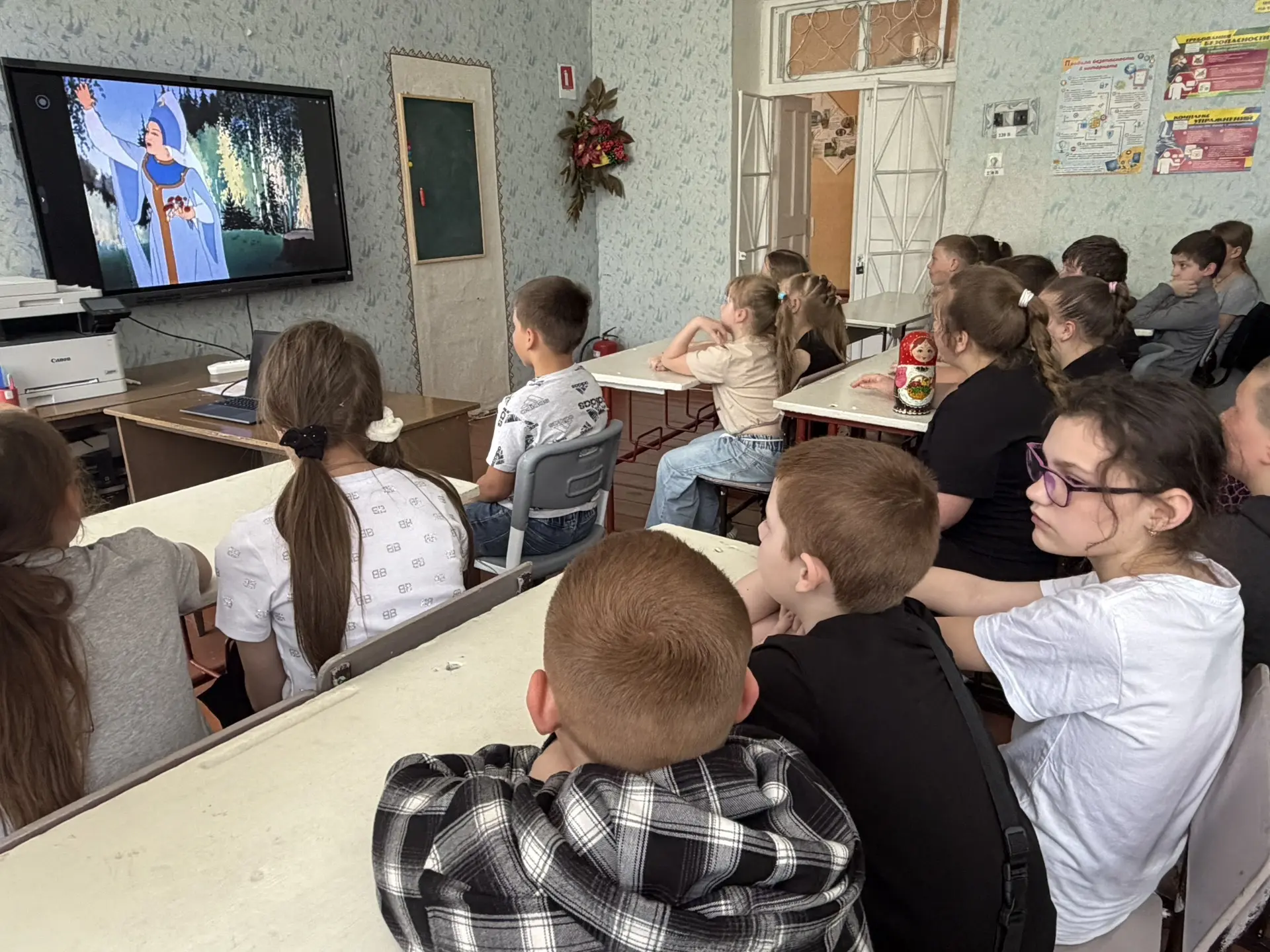 Сегодня в лагере «Краски лета»   -   День творчества.