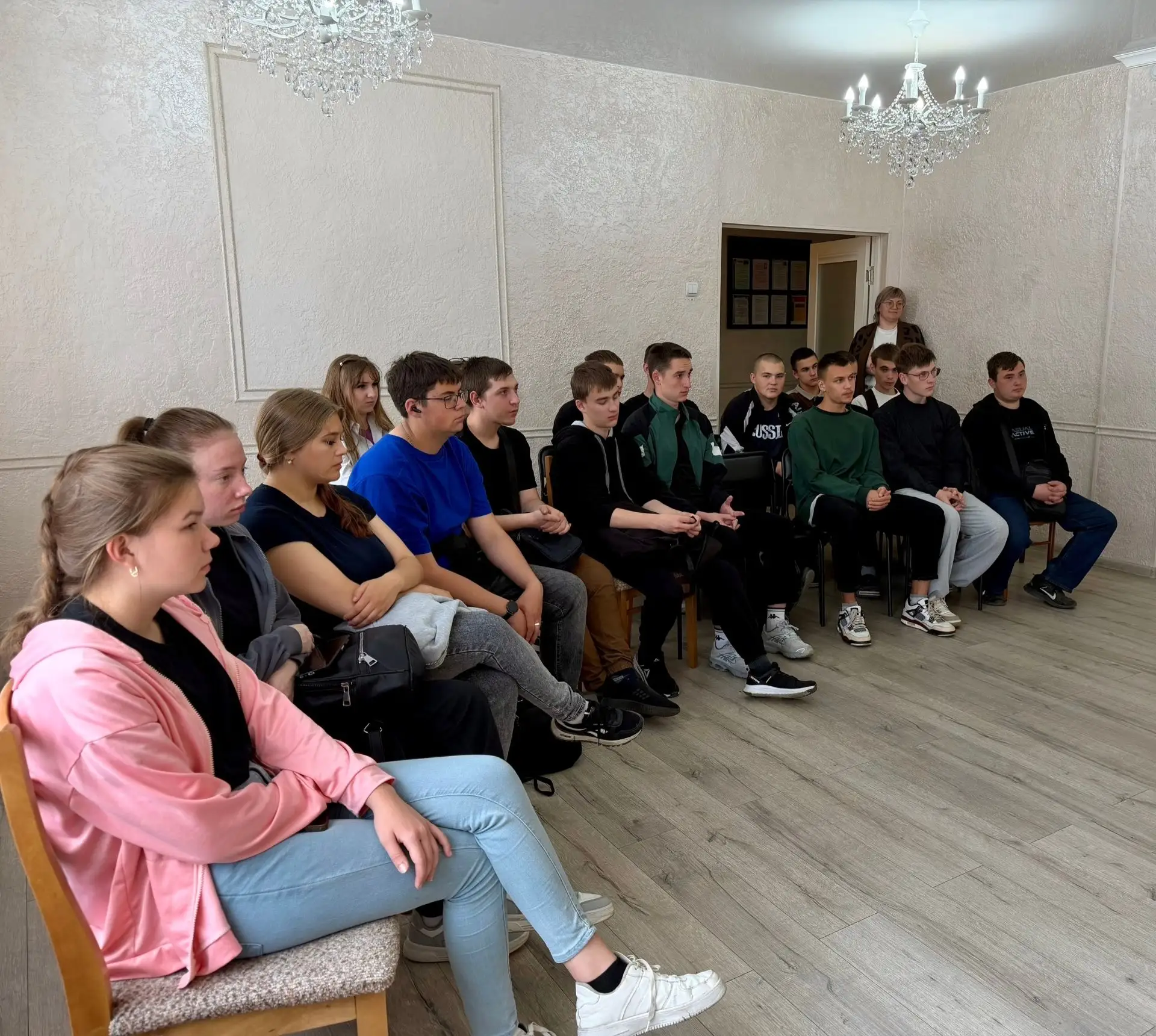 💞От сердца к документам: студенты посетили ЗАГС Красночикойского округа

👨‍👩‍👧‍👦В рамках воспит