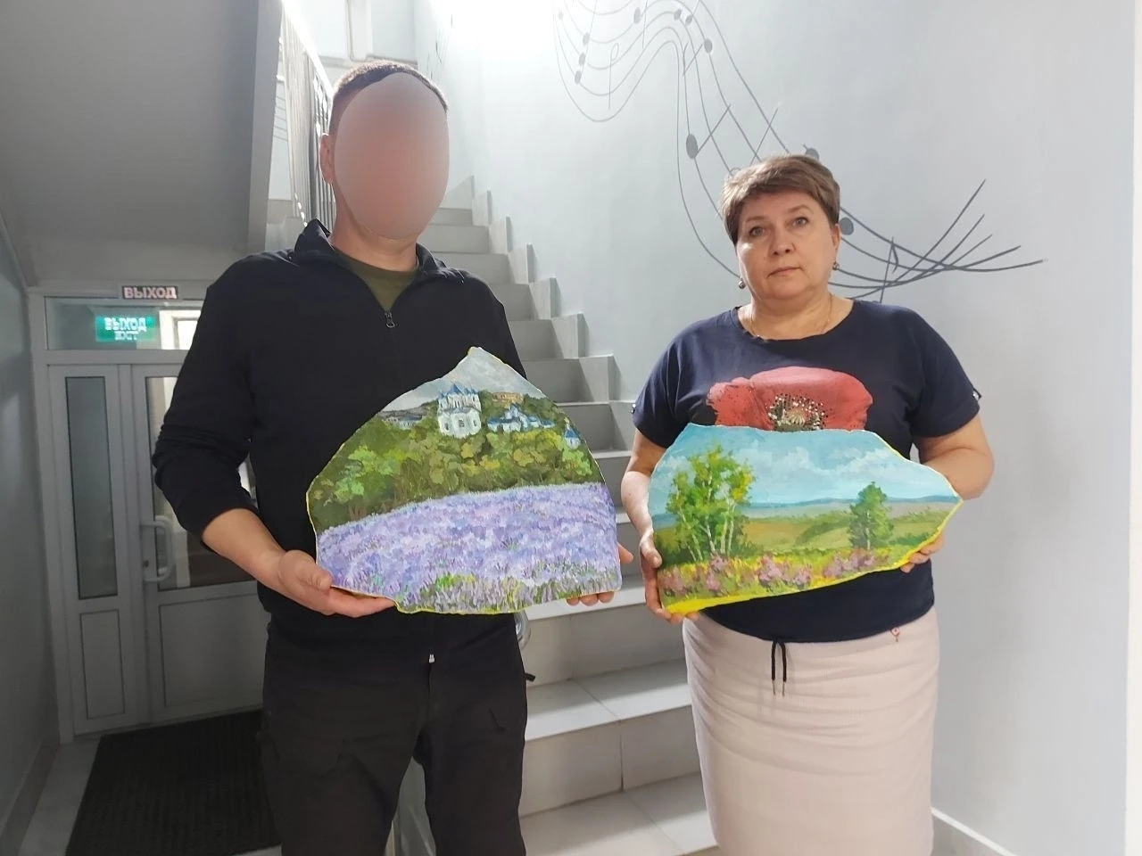 🇷🇺Это не разовая акция, это уже наша традиция!
🎨🖌Очередная партия необычных картин отправилась н