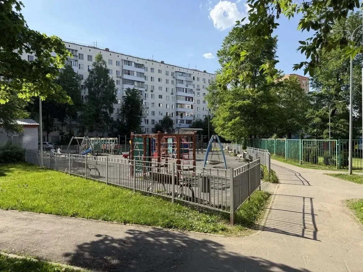 Дмитрий Саблин: в этом году выполнят комплексное благоустройство дворов микрорайона «В» в Троицке   