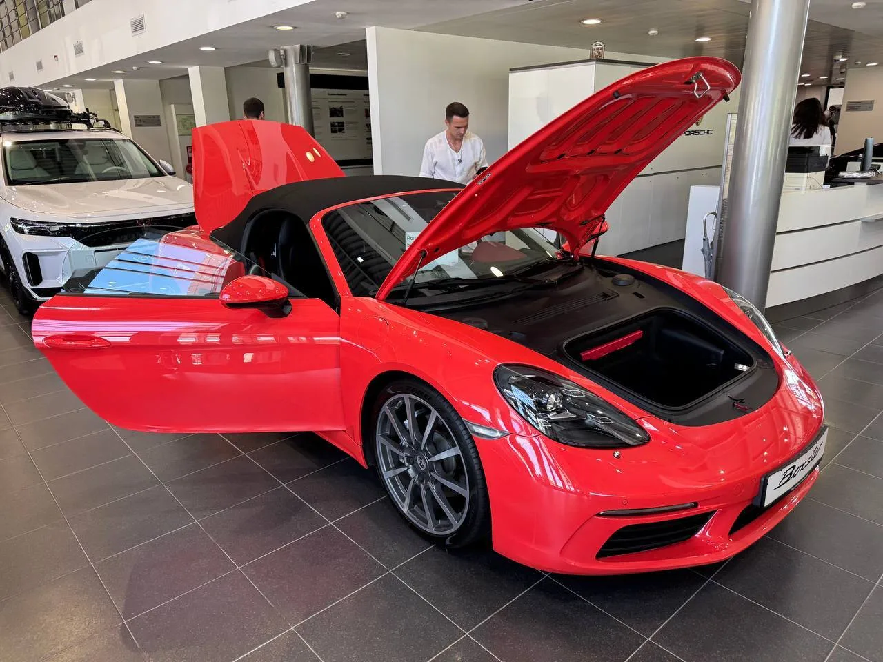 Оказали услугу «Проверка авто перед покупкой»✅

На осмотре Porsche Boxster 2017

Что сделали:

- Виз