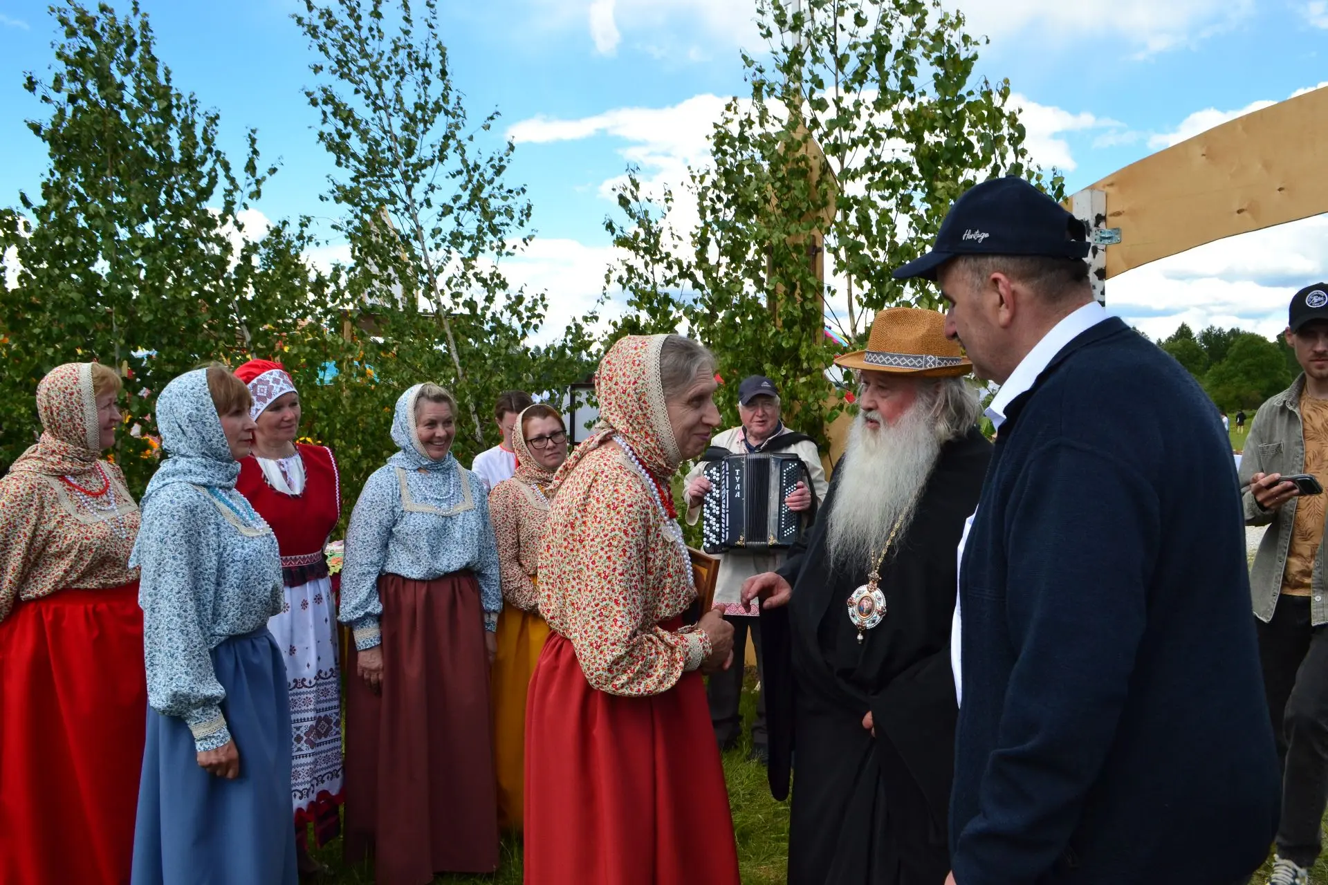 На подворье Знаменского района звучали колокола