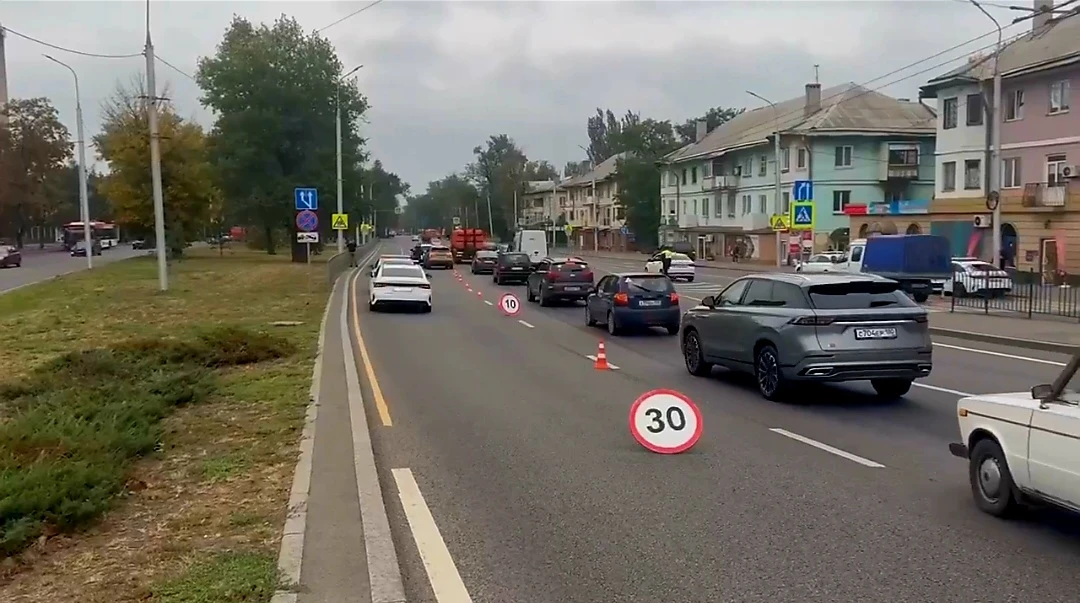 Госавтоинспекция МВД ДНР провела масштабный рейд в Донецке.