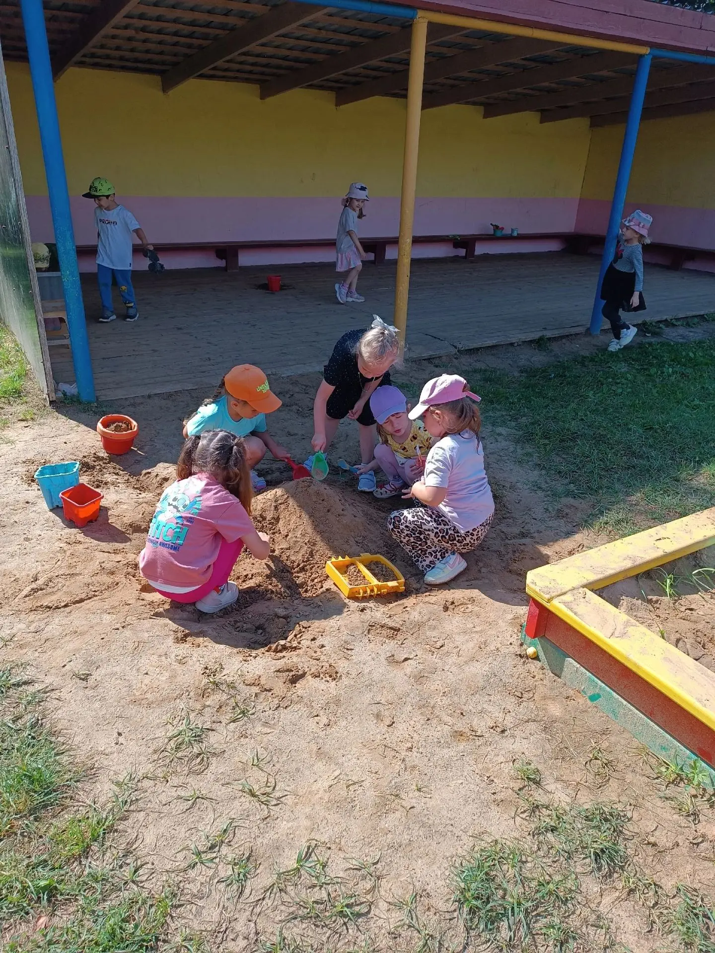 🏖️🐜 Песочные фантазии группы «Зайчонок»