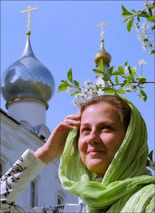 Гордитесь званием женщины, гордитесь тем, что родились не мужчинами, а женщинами, ибо Г...