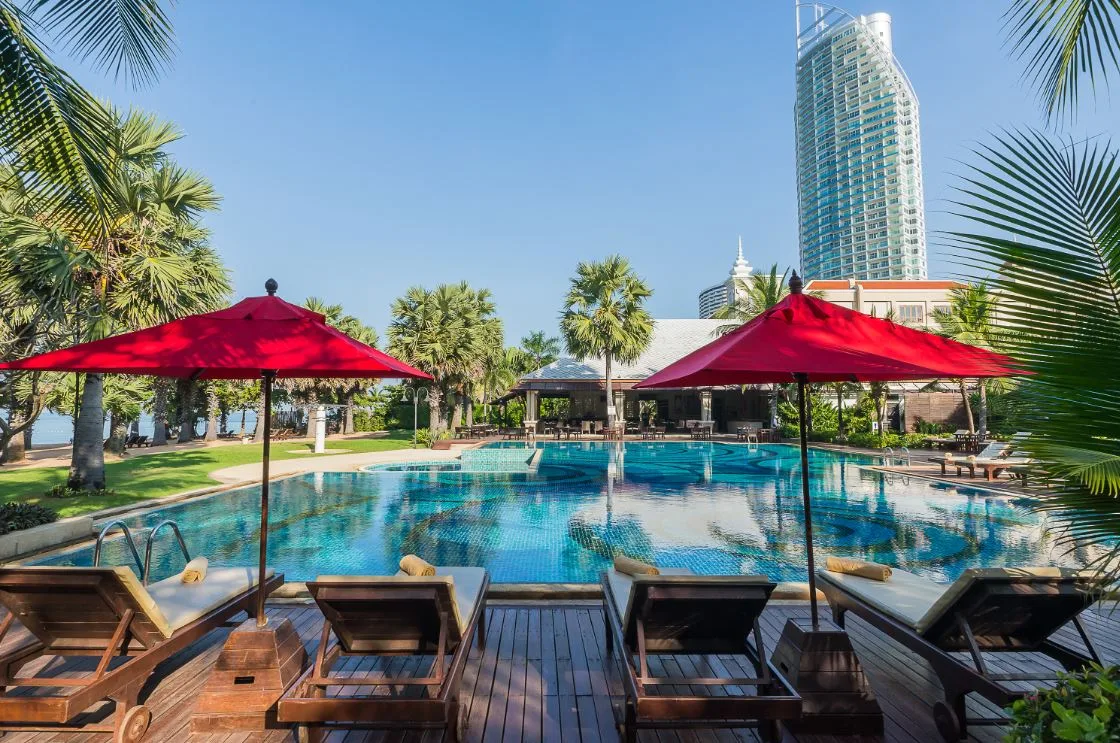 😍 Мечтаете о райском отдыхе? Тогда вам точно в Ravindra Beach Resort & Spa! 🌴✨