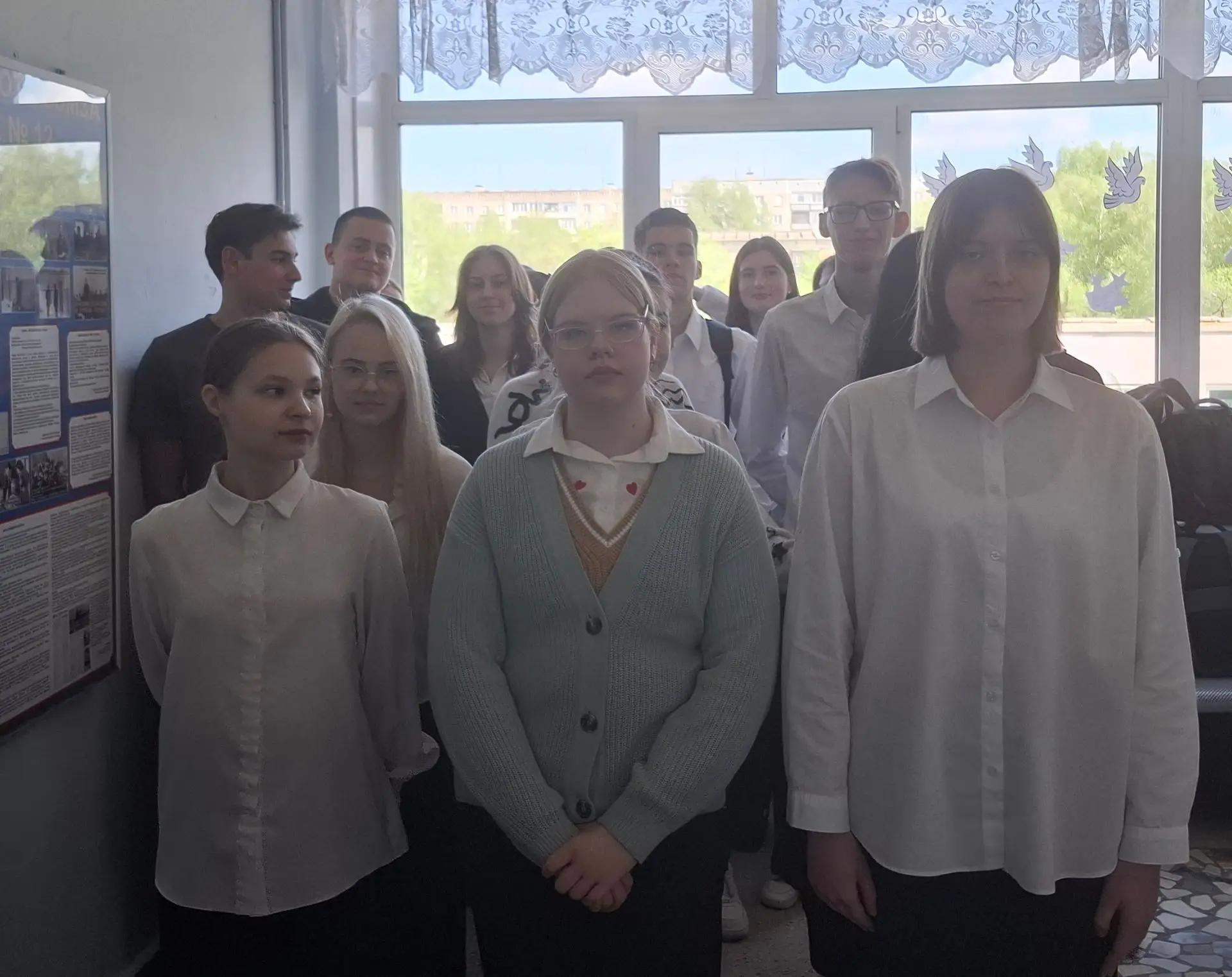 🎓 Линейка 9, 10 и 11 классов — итоги 2025–2026! Награды старшеклассниками! Участники программы «12 ш