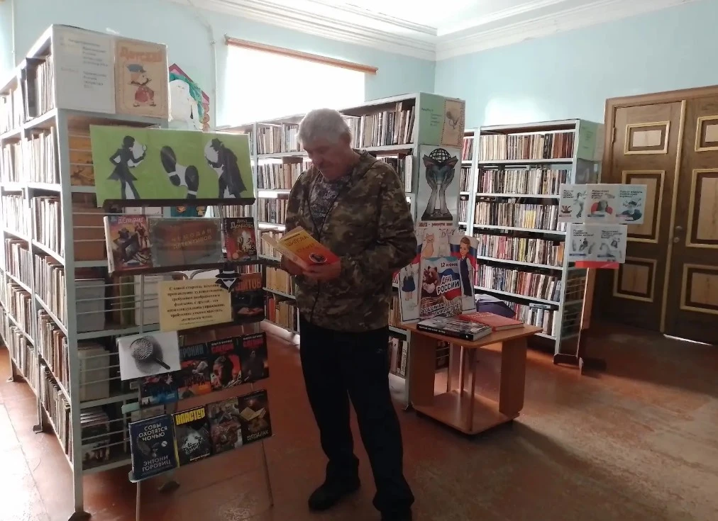 Чемодан детективов: что почитать, если хочется поломать голову?

📚Хочется почувствовать себя настоя