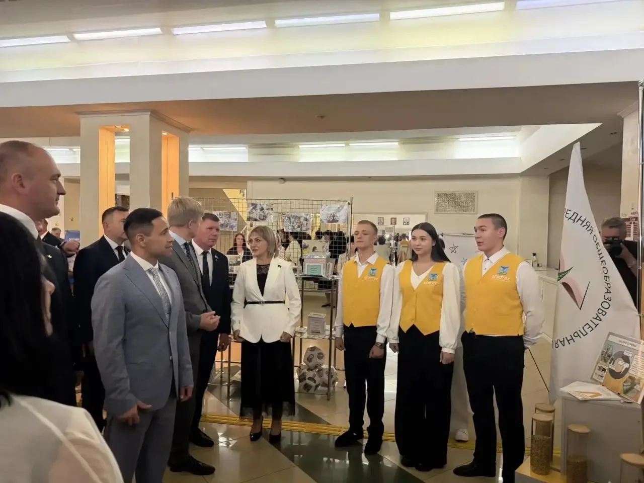 Агропромышленный потенциал: Троицкая школа представила образовательный проект на Дне го...