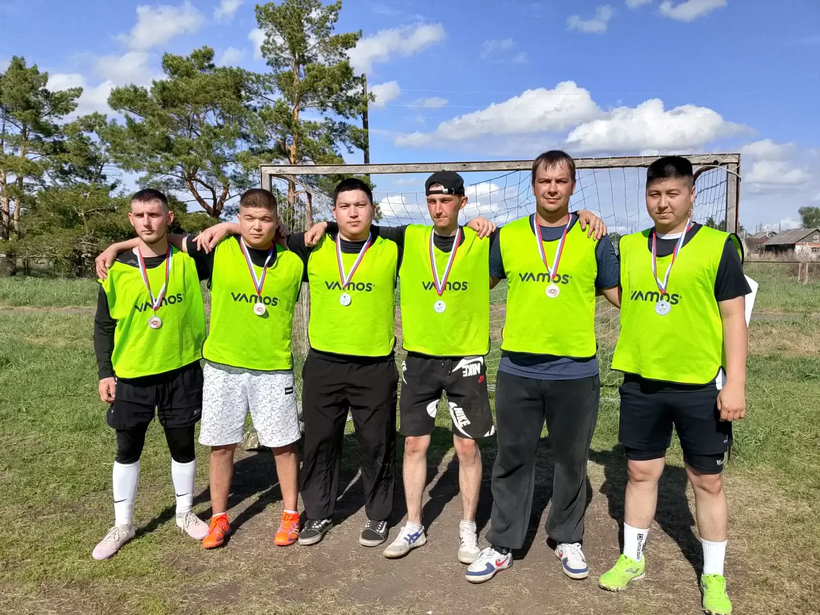 ⚽️В Алексеевке состоялся турнир по мини‑футболу, посвящённый Дню Победы. Спортивное мер...