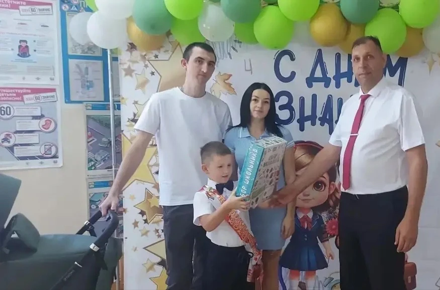 🎒 24 школьных подарка получили выселковские ребята накануне Дня знаний от депутата ЗСК...