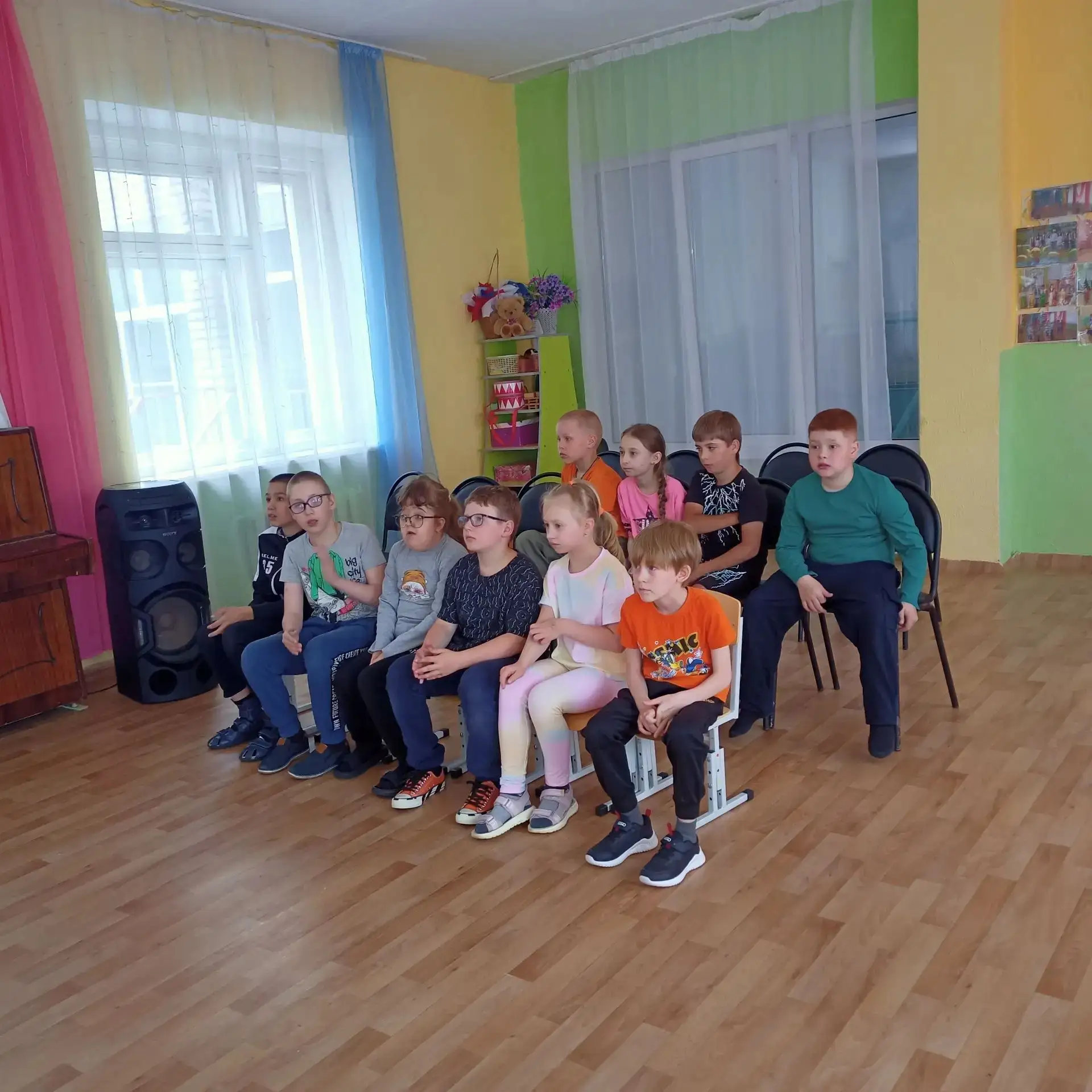 У нас в школе , на базе летнего лагеря,  прошло  мероприятие с применением шлемов виртуальной реальн