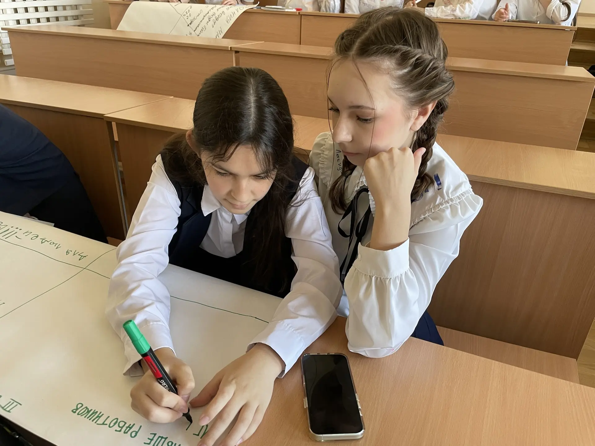 🍃 Город зеленых дел  🌲 Ученики 8 и 9 классов нашей гимназии приняли участие в городском проекте «Гор