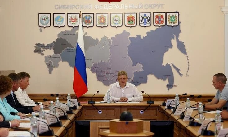 🤝Полпред и команда «ZВЕЗДА» обсудили развитие адаптивного спорта в Сибири.