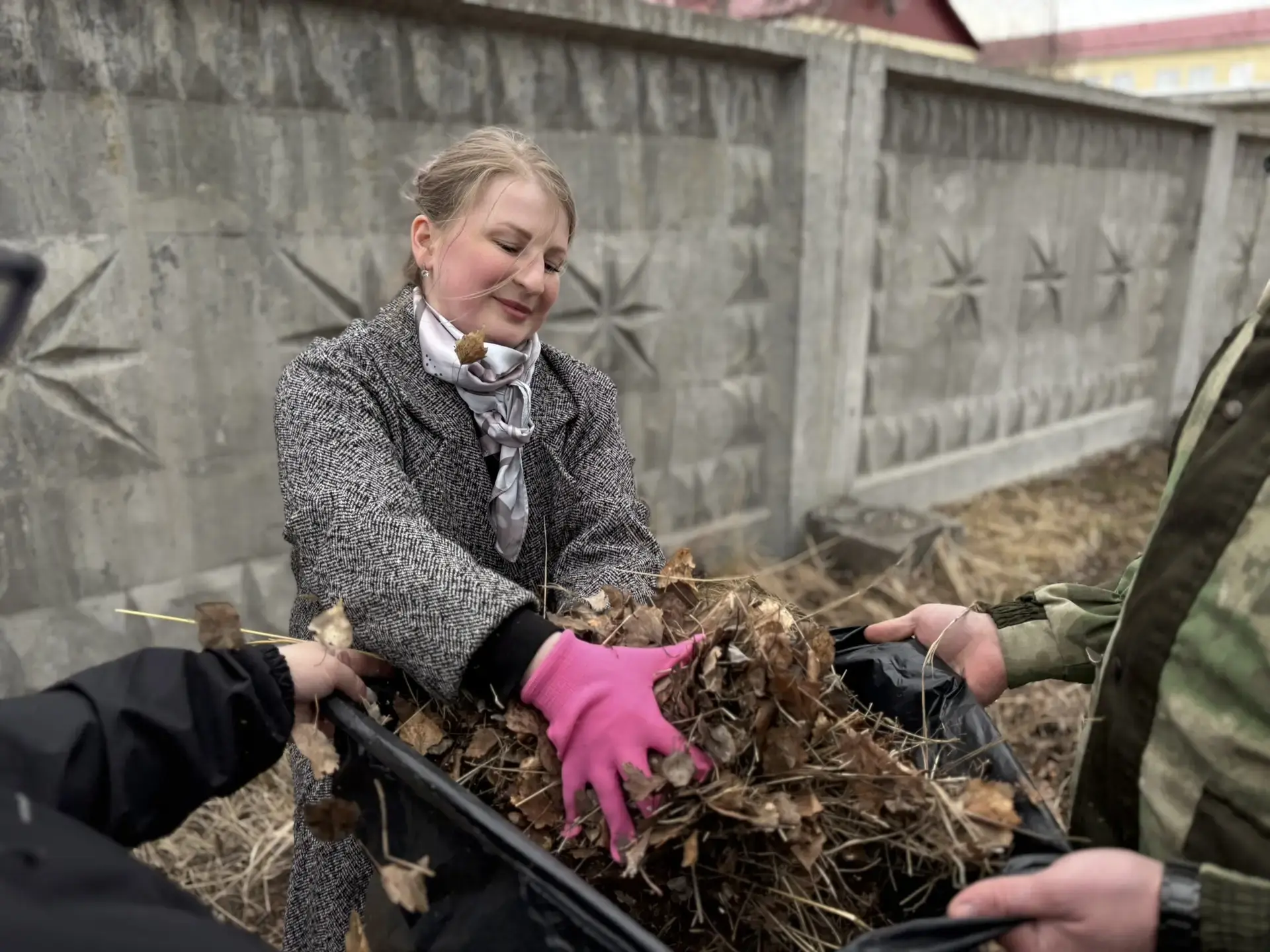 #СУББОТНИК  🍃Сегодня наши учителя и работники вышли на субботник!  📍Вместе привели в порядок террито