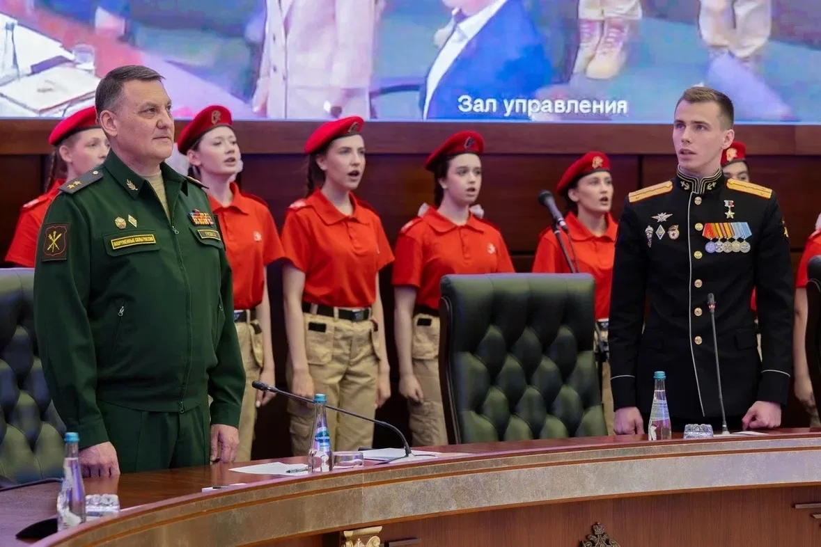 Герой-кировчанин переизбран руководителем Юнармии

В Москве в Национальном центре управления обороно