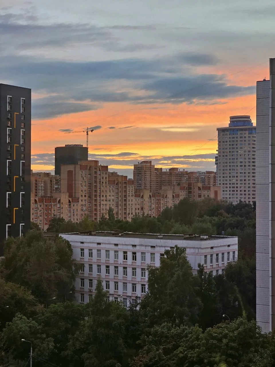 Продолжаю делиться прекрасными закатами нашего района 🥰