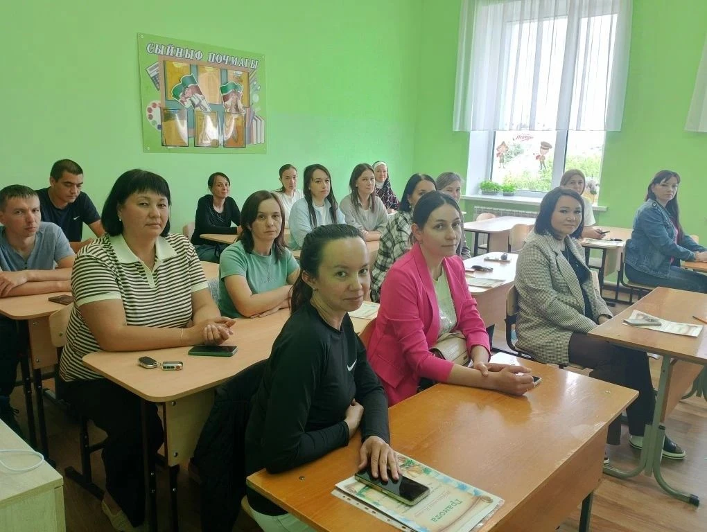 Учебный год подходит к концу. Впереди ребят ждут каникулы - самое веселое и беззаботное...