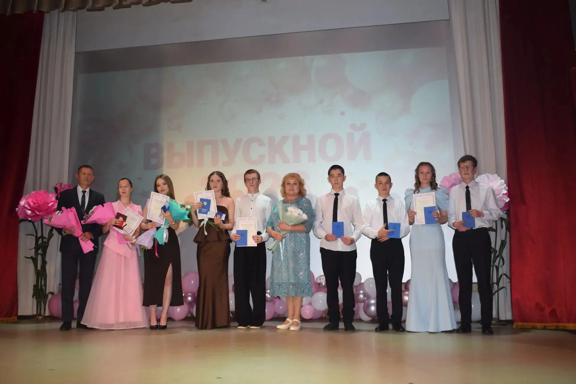 🎓Вручение аттестатов🎓