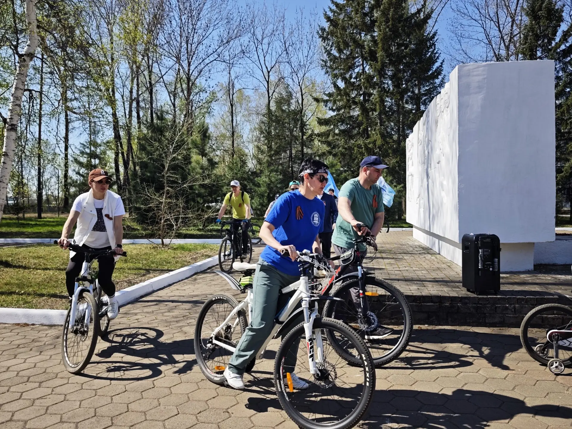 🚴Турклуб Университета Шолом-Алейхема провел велопробег по маршруту Памяти в Биробиджане  Туристическ