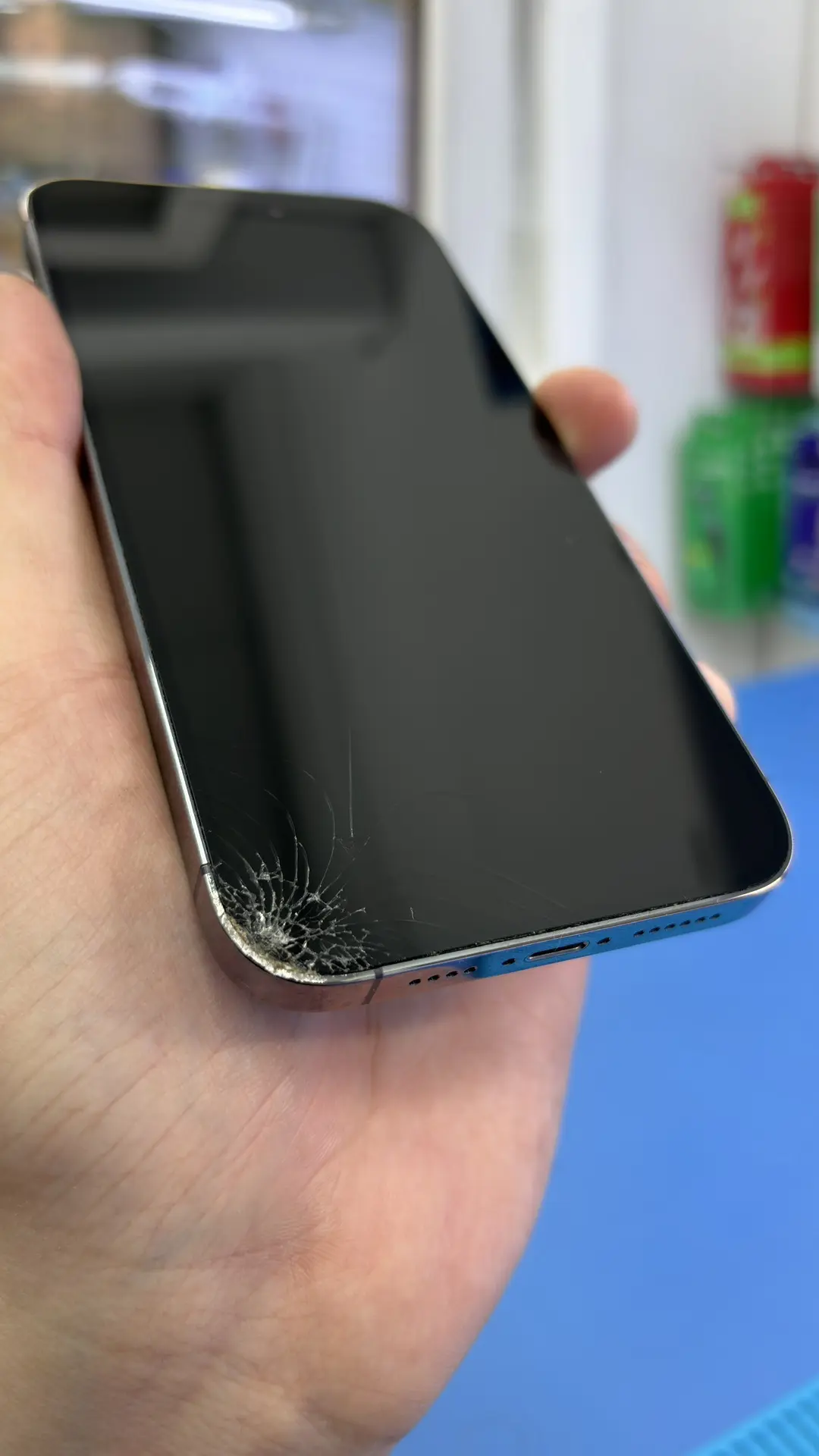 📱14 Pro Max после падения

В сервис поступил iPhone 14 Pro Max после падения. Помимо разбитого стек